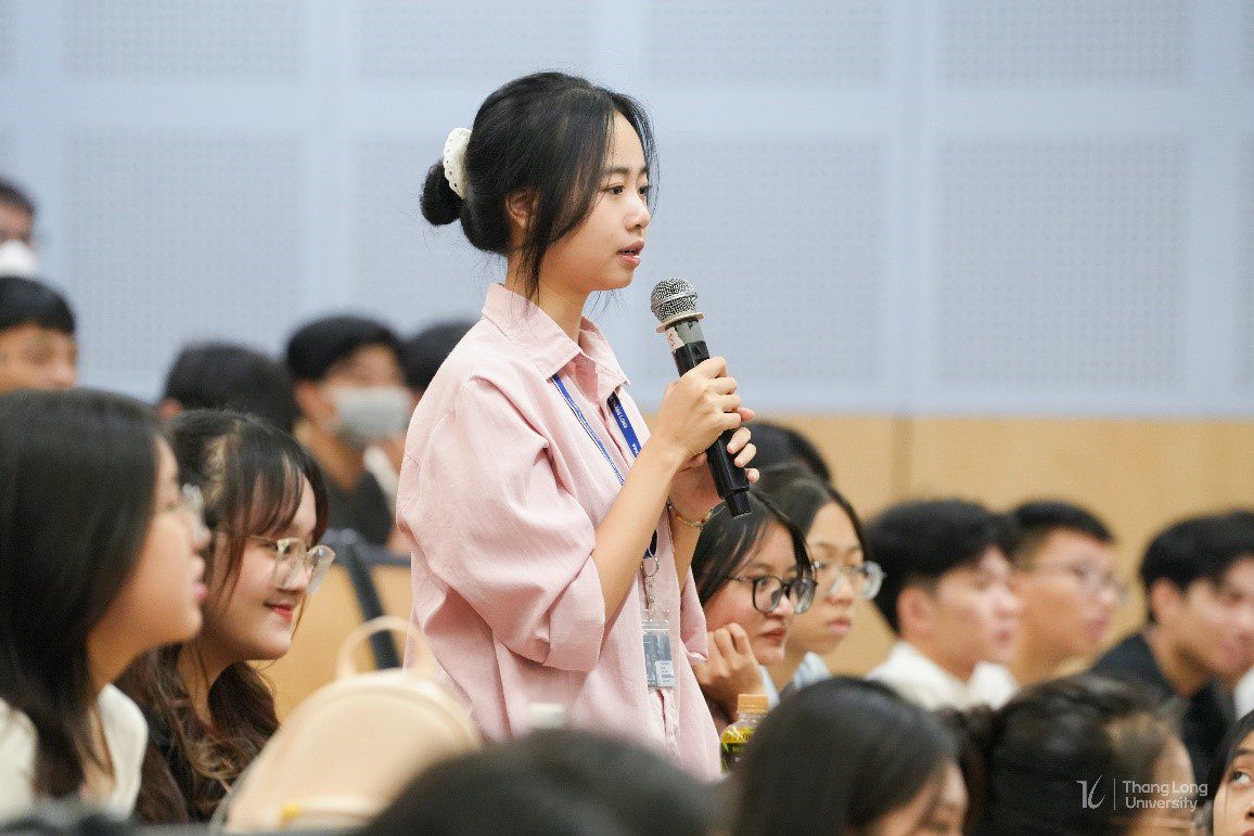 Unitour chuyển  đổi số: ESC tham gia hỗ trợ sinh viên trường Đại học Thăng Long hội nhập kinh tế số.