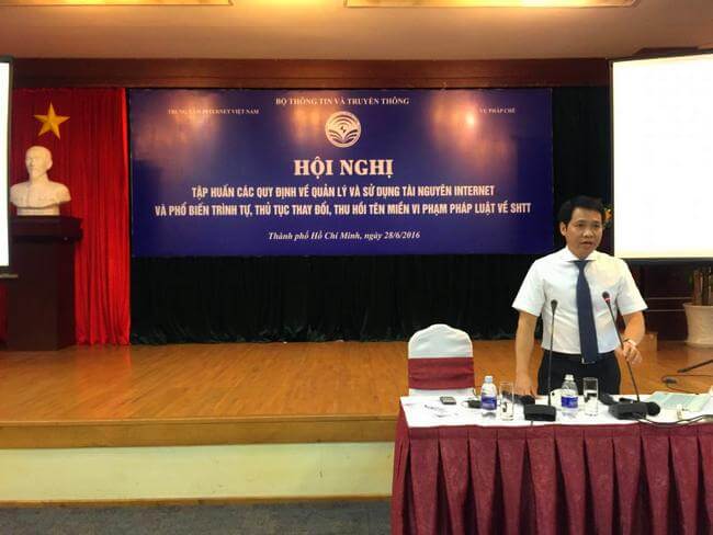 Ông Trần Minh Tân - Giám đốc VNNIC - phát biểu tại hội nghị