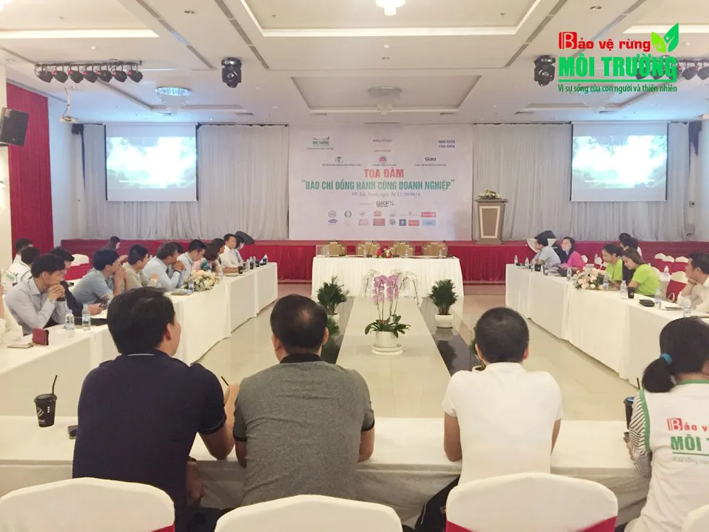 Quang cảnh buổi tọa đàm kết nối giao thương