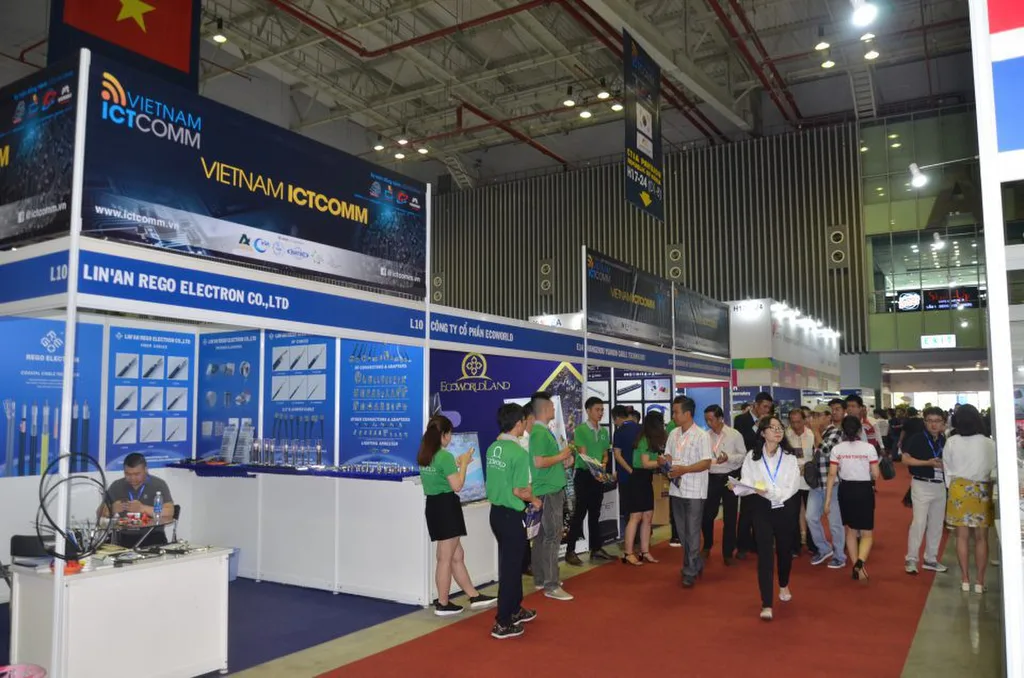 Bên trong triển lãm ICTCOMM Vietnam 2019